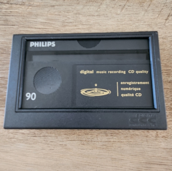 Philips DCC Digital Compact Cassette - Picture 10 of 11